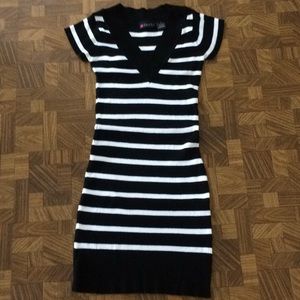 Black White ribbed stripes v neck knit dress S 2 4